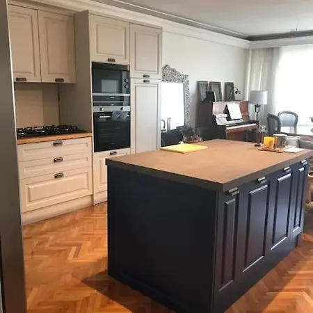 Comfortable And Nearby Attractions Стамбул